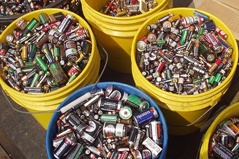 威海奔驰电池回收多少钱-回收电池多少钱